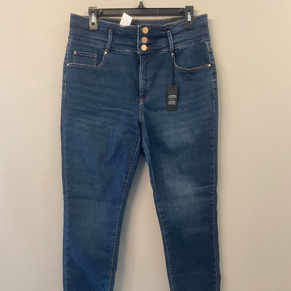 Ann Taylor NWT jeans high waisted size 12 curvy